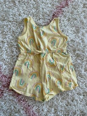 Old Navy Yellow Rainbow Print Girls' Romper 4T